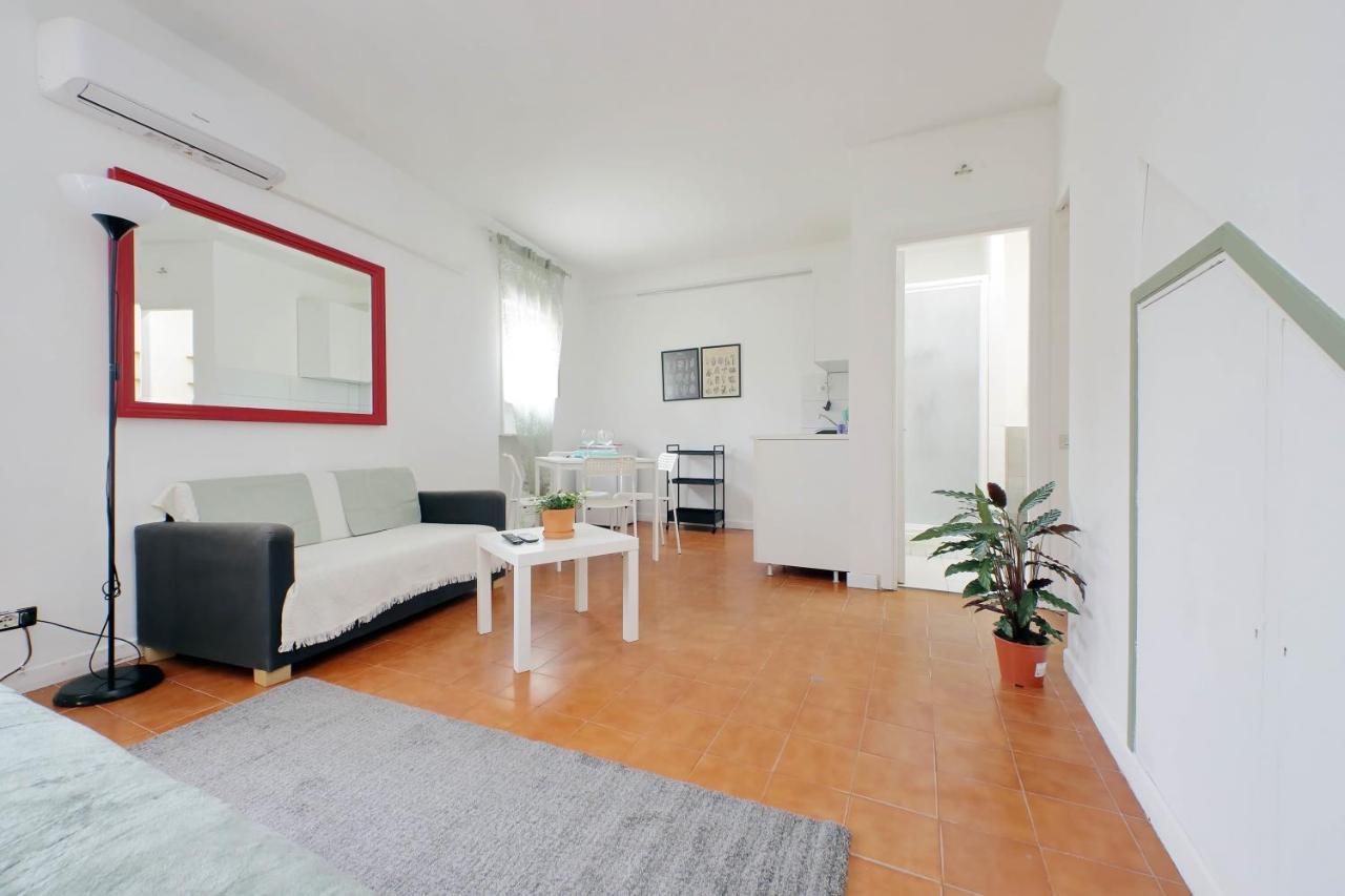 Trastevere Charming Loft Apartment โรม ภายนอก รูปภาพ