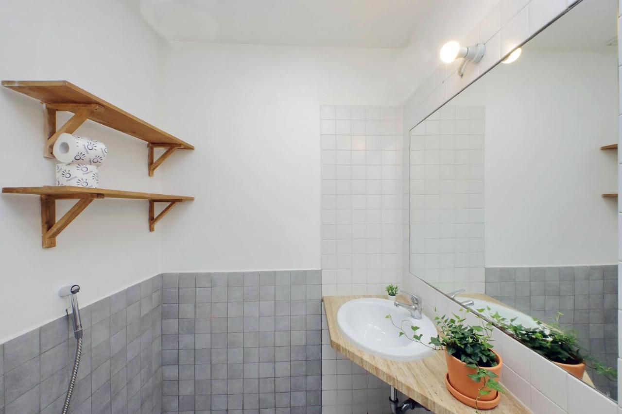 Trastevere Charming Loft Apartment โรม ภายนอก รูปภาพ