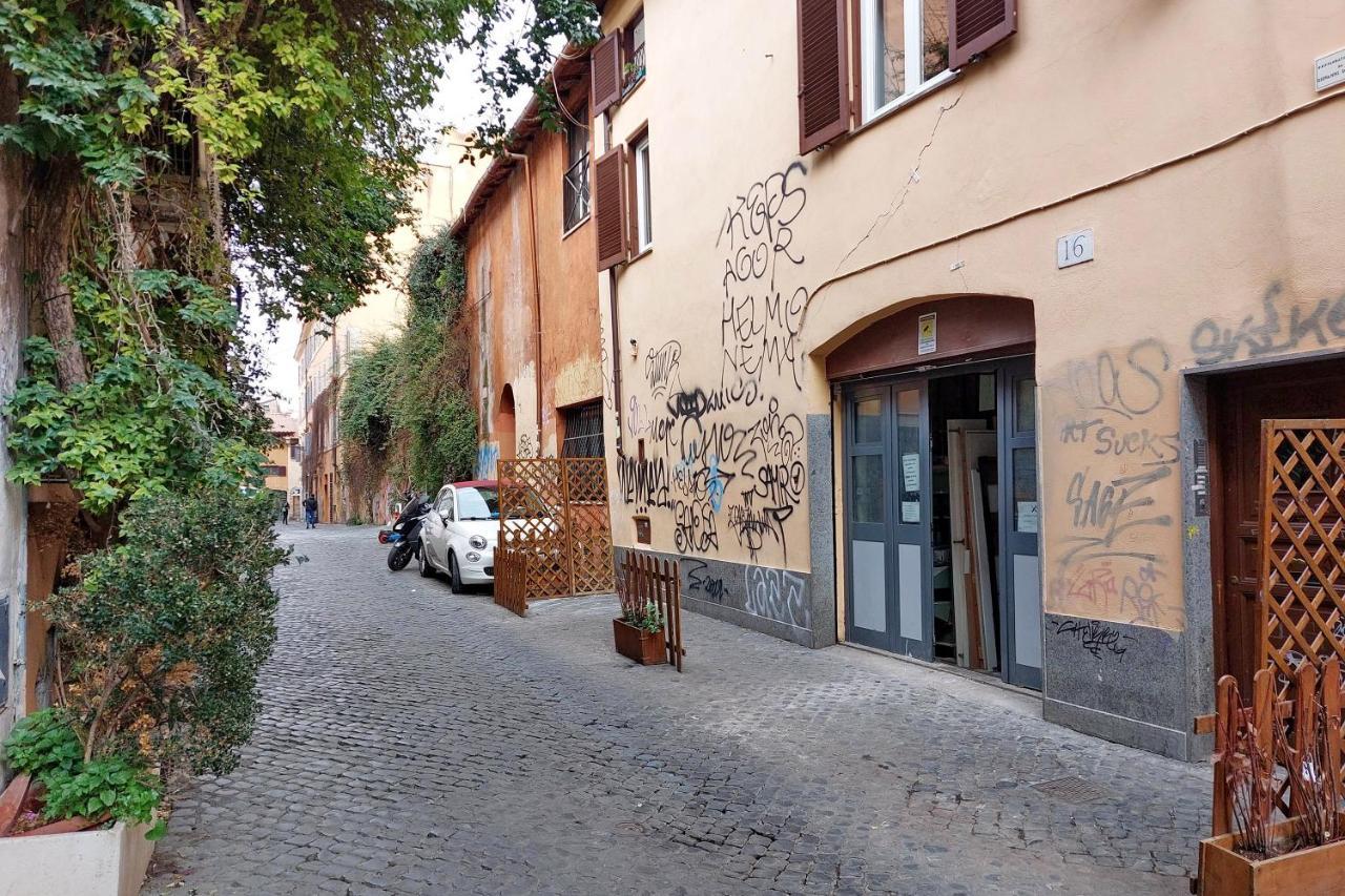 Trastevere Charming Loft Apartment โรม ภายนอก รูปภาพ